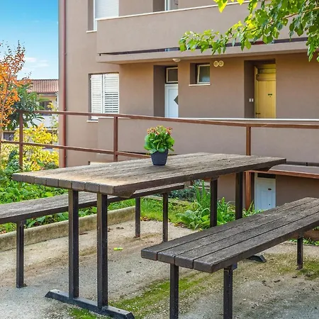 1 Bedroom Lovely In *