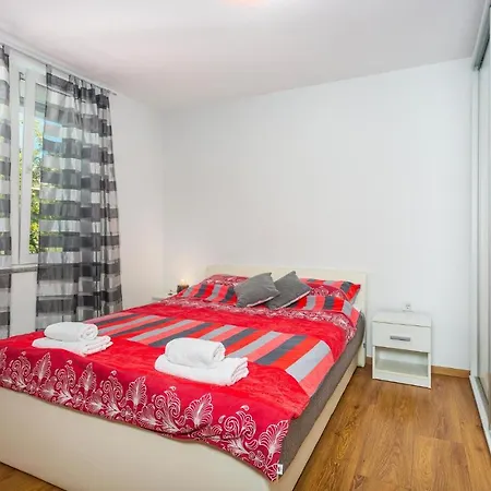 Appartement 1 Bedroom Lovely In *